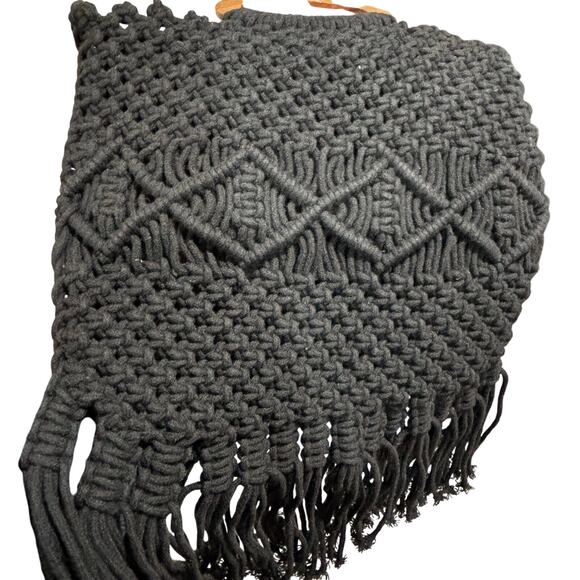 Danielle Nicole black macrame crossbody bag fringed purse mod wood handles - Picture 3 of 9